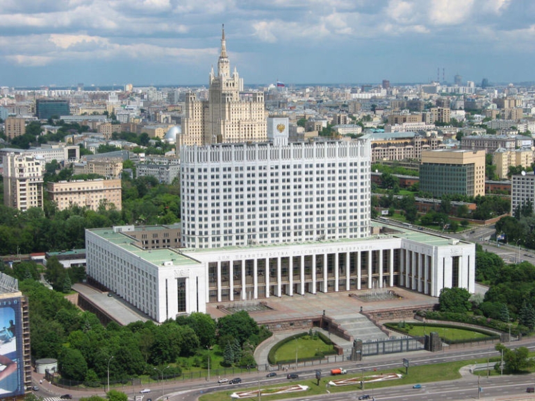 Bilde som viser Det hvite hus i Moskva.