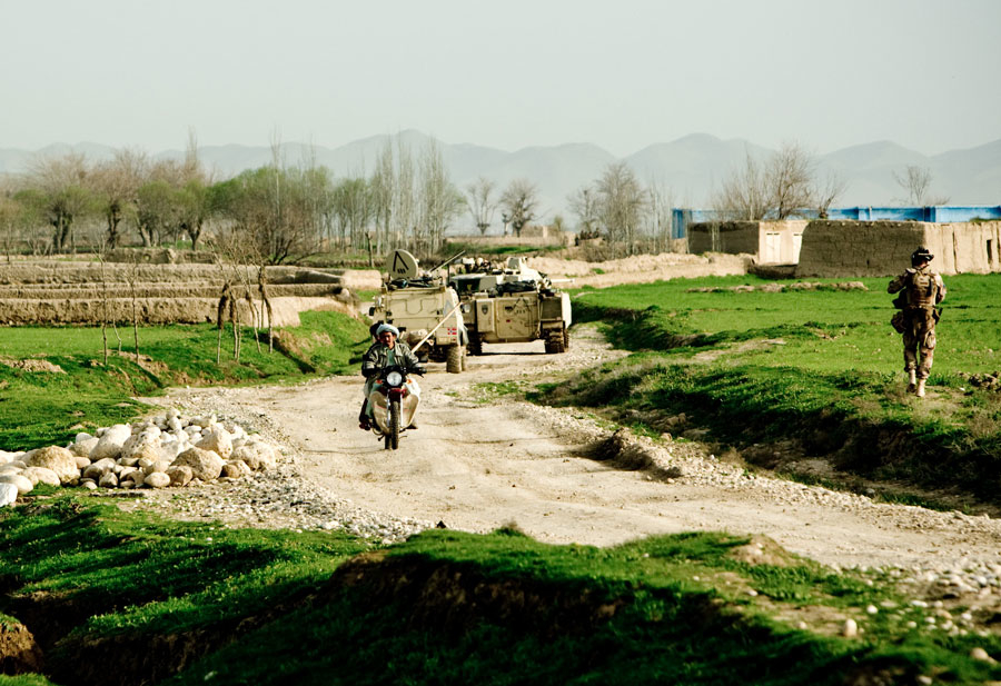 Bilde av NATO-soldater på patrulje i Afhanistan