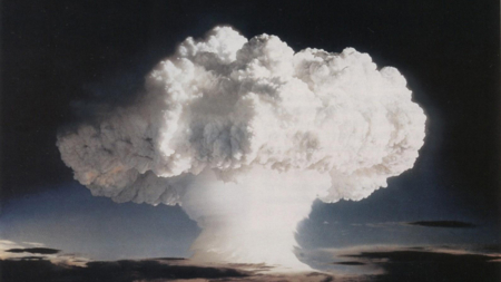 Bildet viser Ivy Mike, verdens første hydrogenbombe