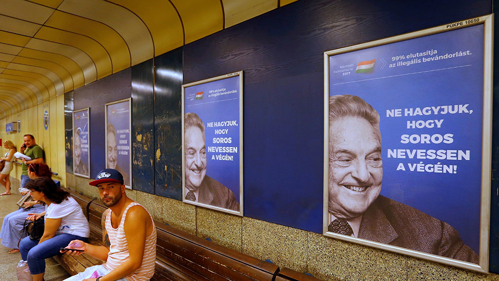 Bildet viser en anti-Soros-plakat med teksten "Ikke la Soros få le sist".